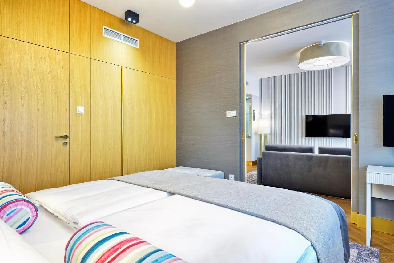 Hotel Ferreus Modern Art Deco Cracovia